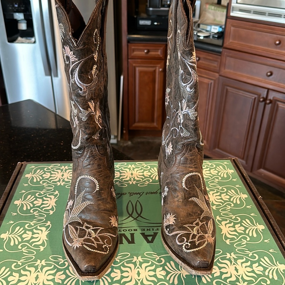 Lane Fine Boots-Lacey size 7.5. Worn once